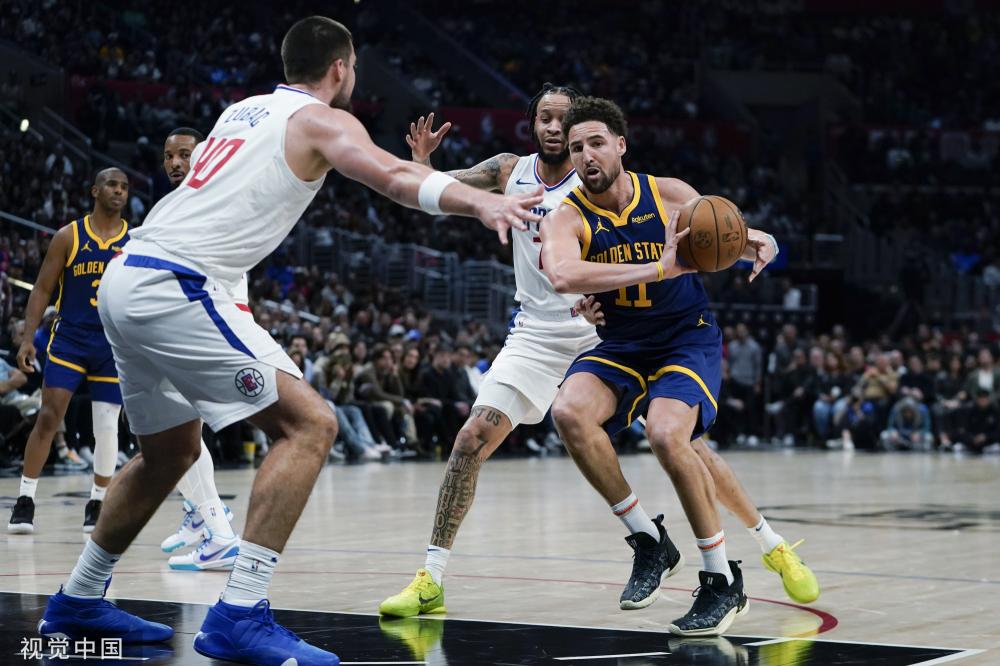 对球队中场 对球队中场