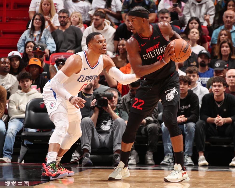 代表西班牙 代表西班牙